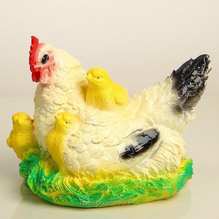 Садовая фигура "Курица наседка с цыплятами" белая, 28х21см