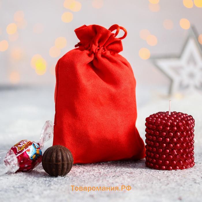 Подарочный набор «С Новым годом»: чай чёрный с ароматом апельсина и шоколада, 50 г, со вкусом пломбира с карамелью 150 г, свеча